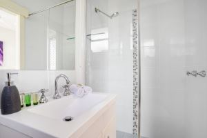 A Bathroom at Mayfield Short Stay Apartments.